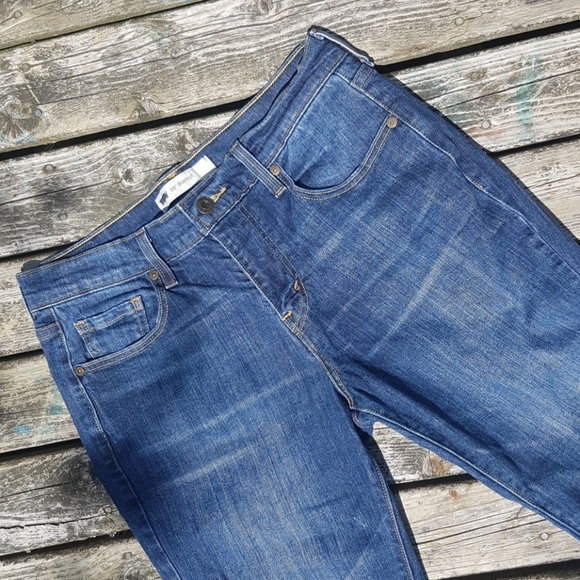 ♡ 515 Levis - Picture 2 of 5